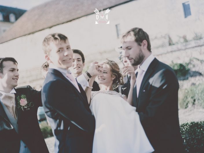 reportage photo de mariage chic, instants volés, par L'oeil de Noémie photographe de mariage à Sancerre, près de l'Auvergne