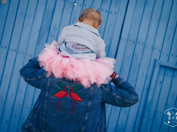 belle photo de petite fille, flamand rose, ballon 1 an, tutu rose, L'oeil de Noémie élue meilleure photographe en Auvergne