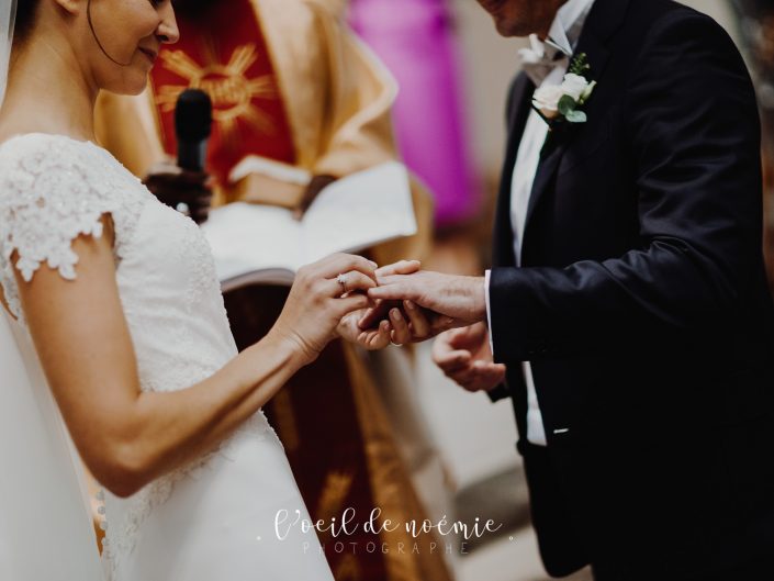 Histoire d'un beau mariage, mariage Château des Roses et des Tours. Récit en photos par L'oeil de Noémie, alternative french wedding photographer.