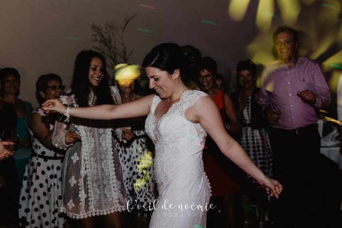tons pastels mariage Château du Guérinet, reportage photos par L'oeil de Noémie, élue meilleur photographe de mariage en Auvergne, ZIWA