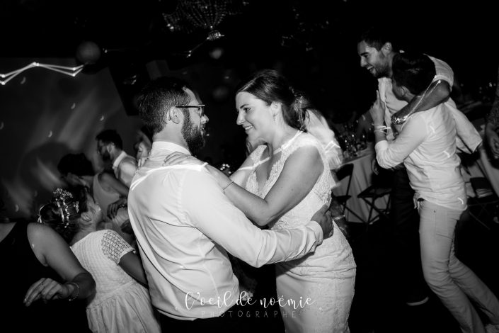 tons pastels mariage Château du Guérinet, reportage photos par L'oeil de Noémie, élue meilleur photographe de mariage en Auvergne, ZIWA