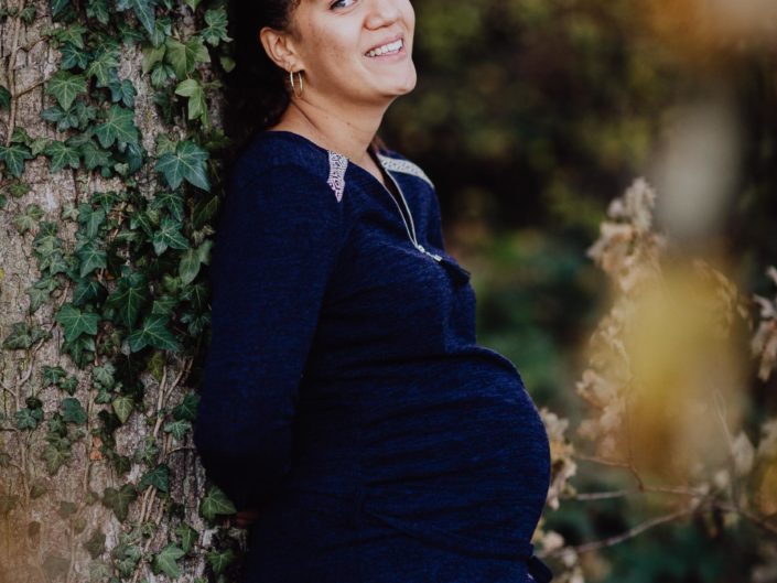 inspirations pour des photos de grossesse réussies en extérieur, L'oeil de Noémie photographe grossesse Clermont-Ferrand en Auvergne