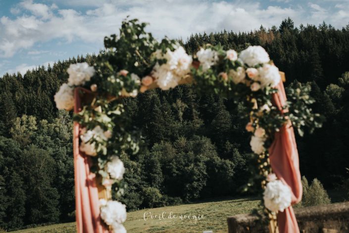 mariage chic et bucolique au Château de Miremont en Auvergne, L'oeil de Noémie meilleur photographe mariage Auvergne par ZIWA 2019