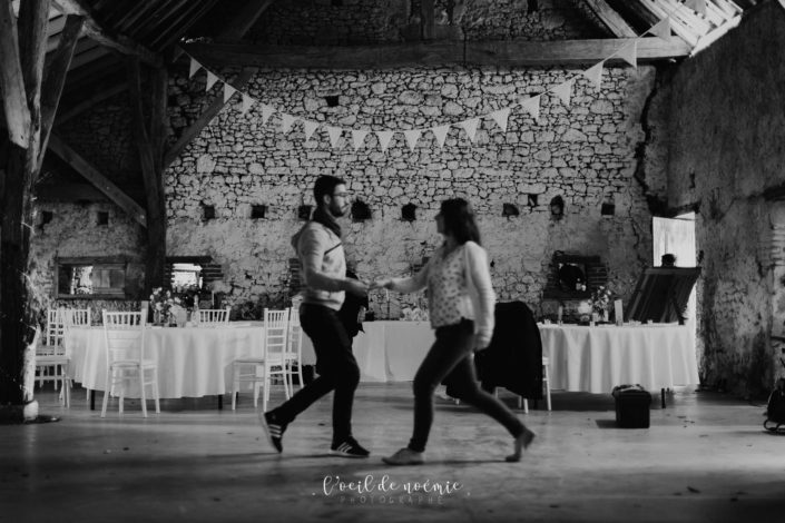 mariage et covid en France. photographe mariage Auvergne. mariage château de la rivière chareil-cintrat Allier.